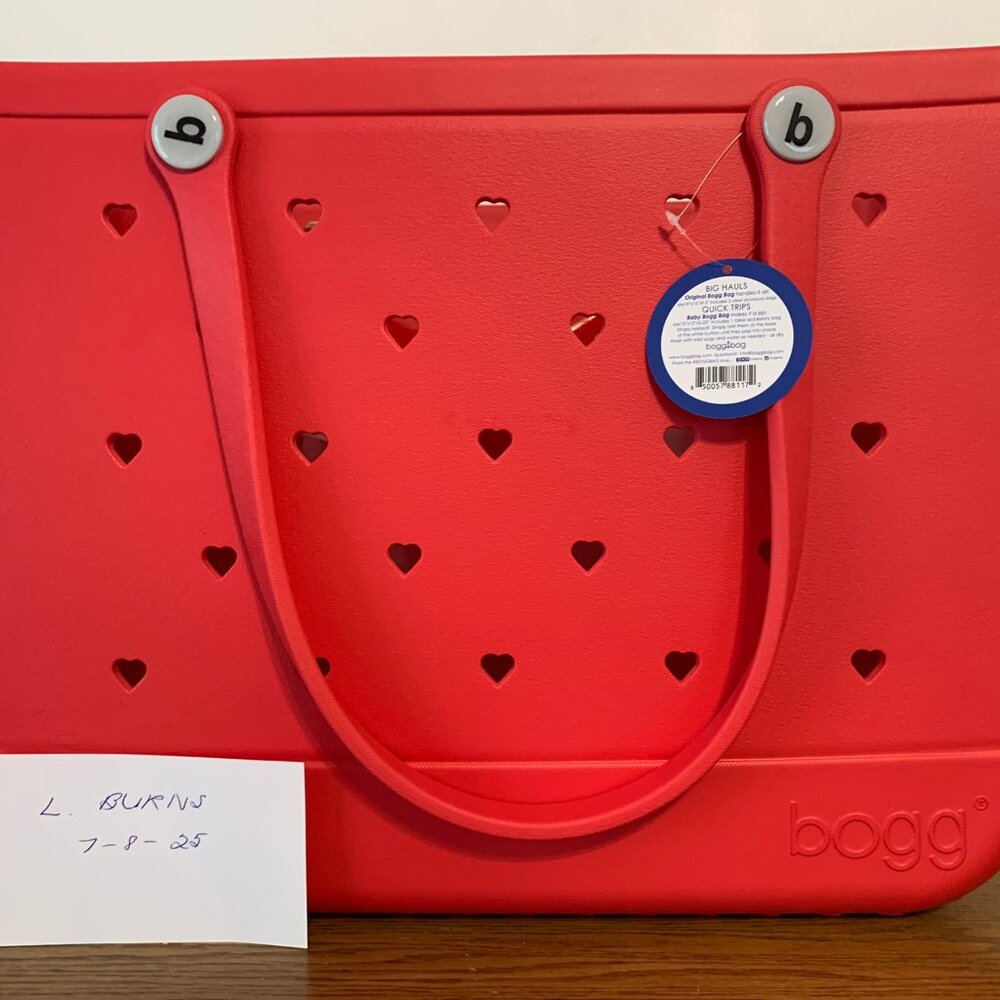 NWT Red Heart Original Bogg Bag